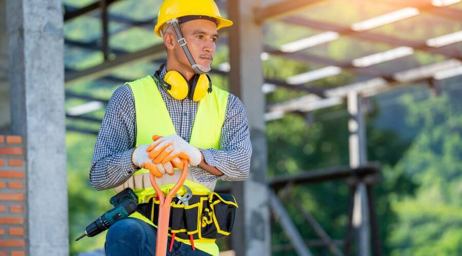Professional gutter cleaning in Loma Mar, CA